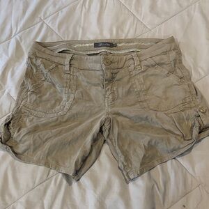 Level 99 Women's Cargo Shorts in Tan